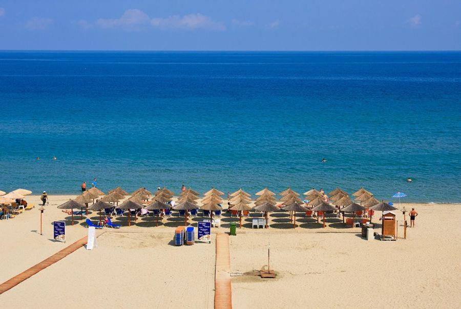Hotel Grekas Néoi Póroi Ngoại thất bức ảnh