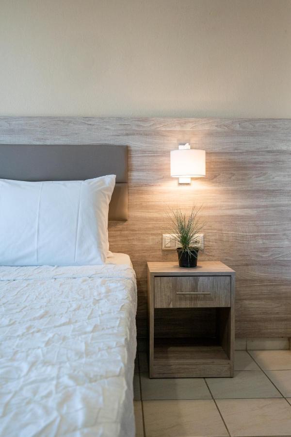 Hotel Grekas Néoi Póroi Ngoại thất bức ảnh