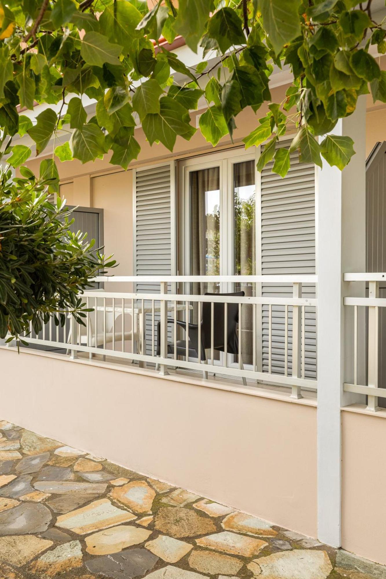 Hotel Grekas Néoi Póroi Ngoại thất bức ảnh