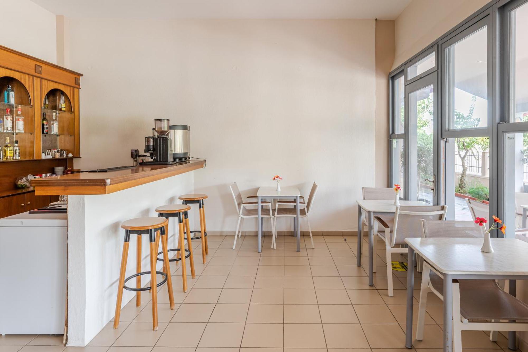 Hotel Grekas Néoi Póroi Ngoại thất bức ảnh