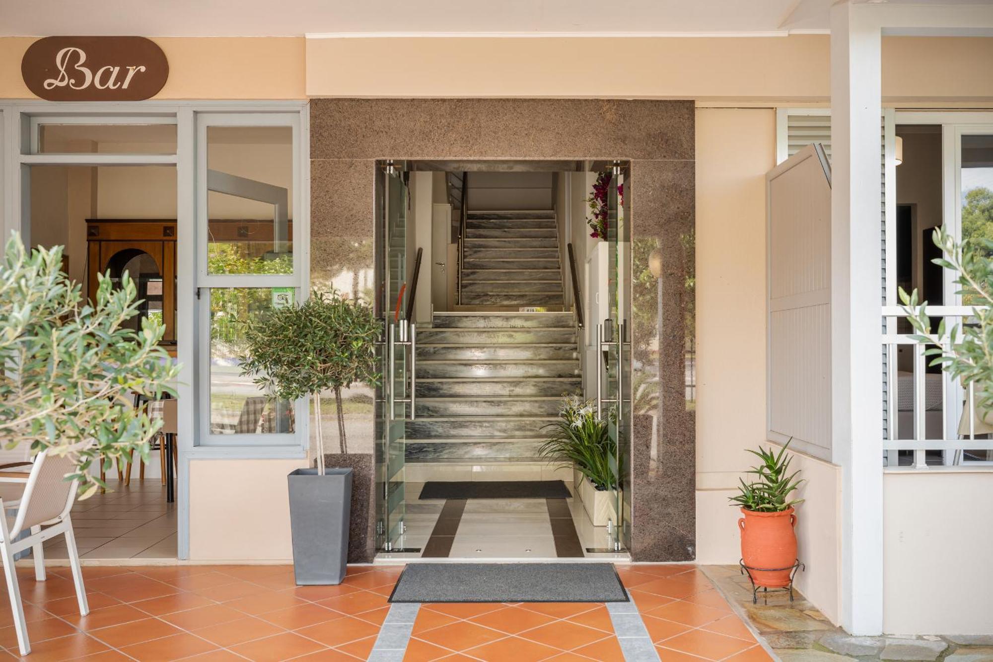 Hotel Grekas Néoi Póroi Ngoại thất bức ảnh